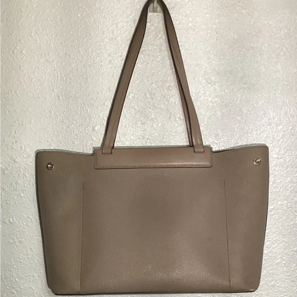 Michael Kors Meredith Medium Pebbled Leather Tote bag